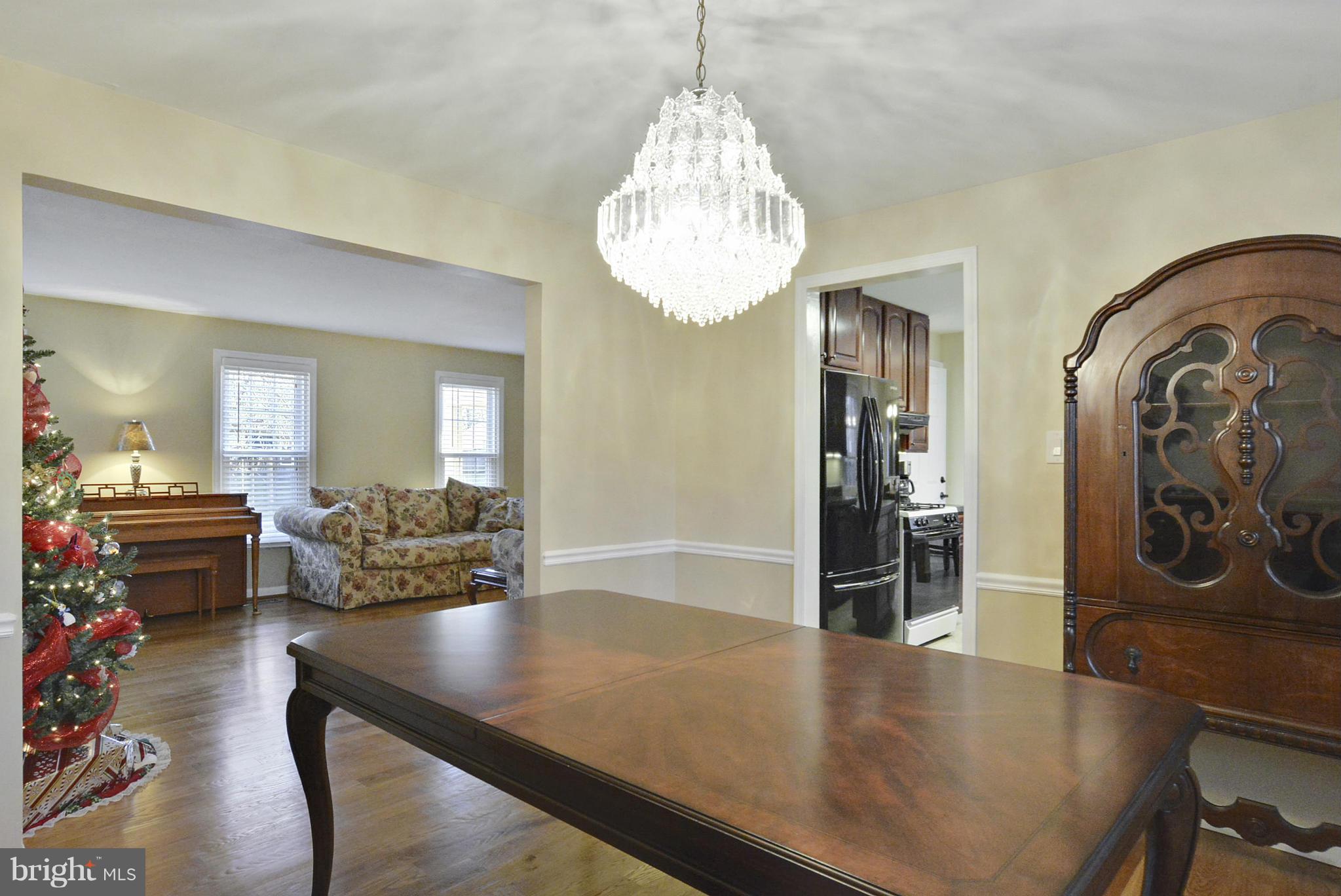 7802 Richfield Road Springfield, VA 22153 - Photo 6 of 30 Dining Room
