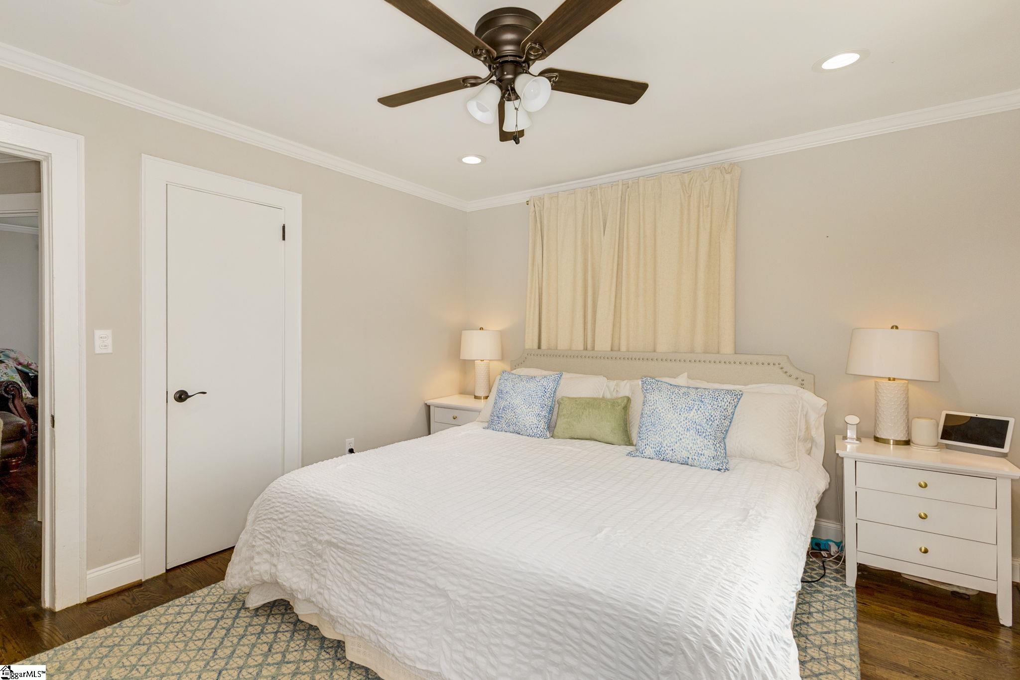 122 Parkins Mill Road Greenville, SC 29607 - Photo 18 of 43