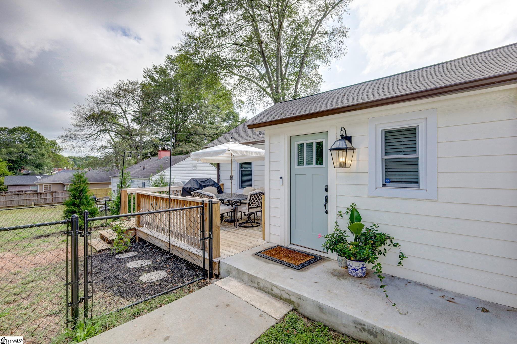 122 Parkins Mill Road Greenville, SC 29607 - Photo 23 of 43