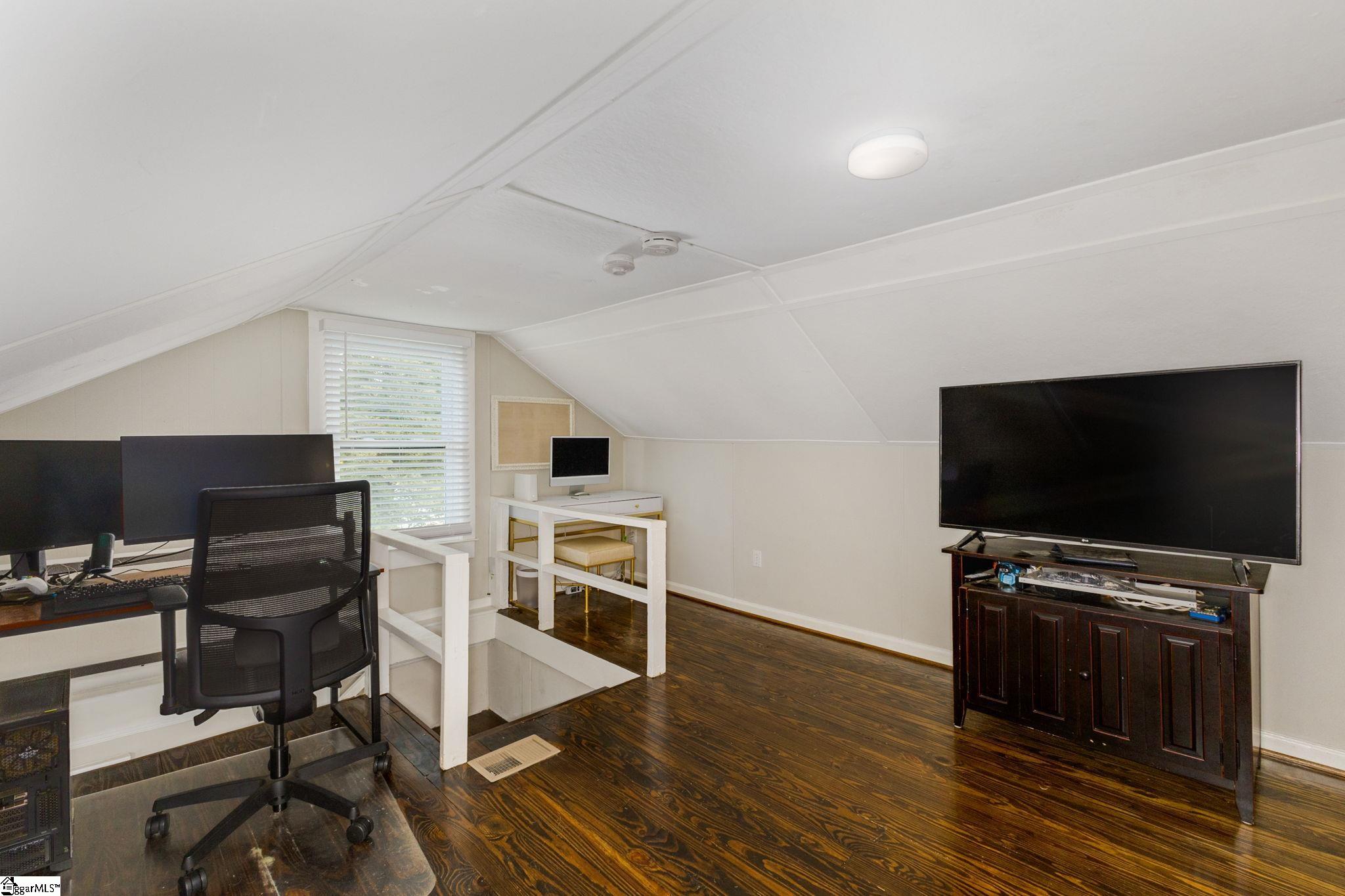 122 Parkins Mill Road Greenville, SC 29607 - Photo 33 of 43