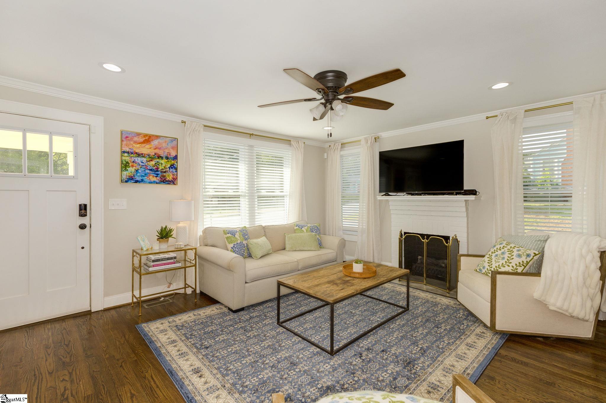 122 Parkins Mill Road Greenville, SC 29607 - Photo 7 of 43