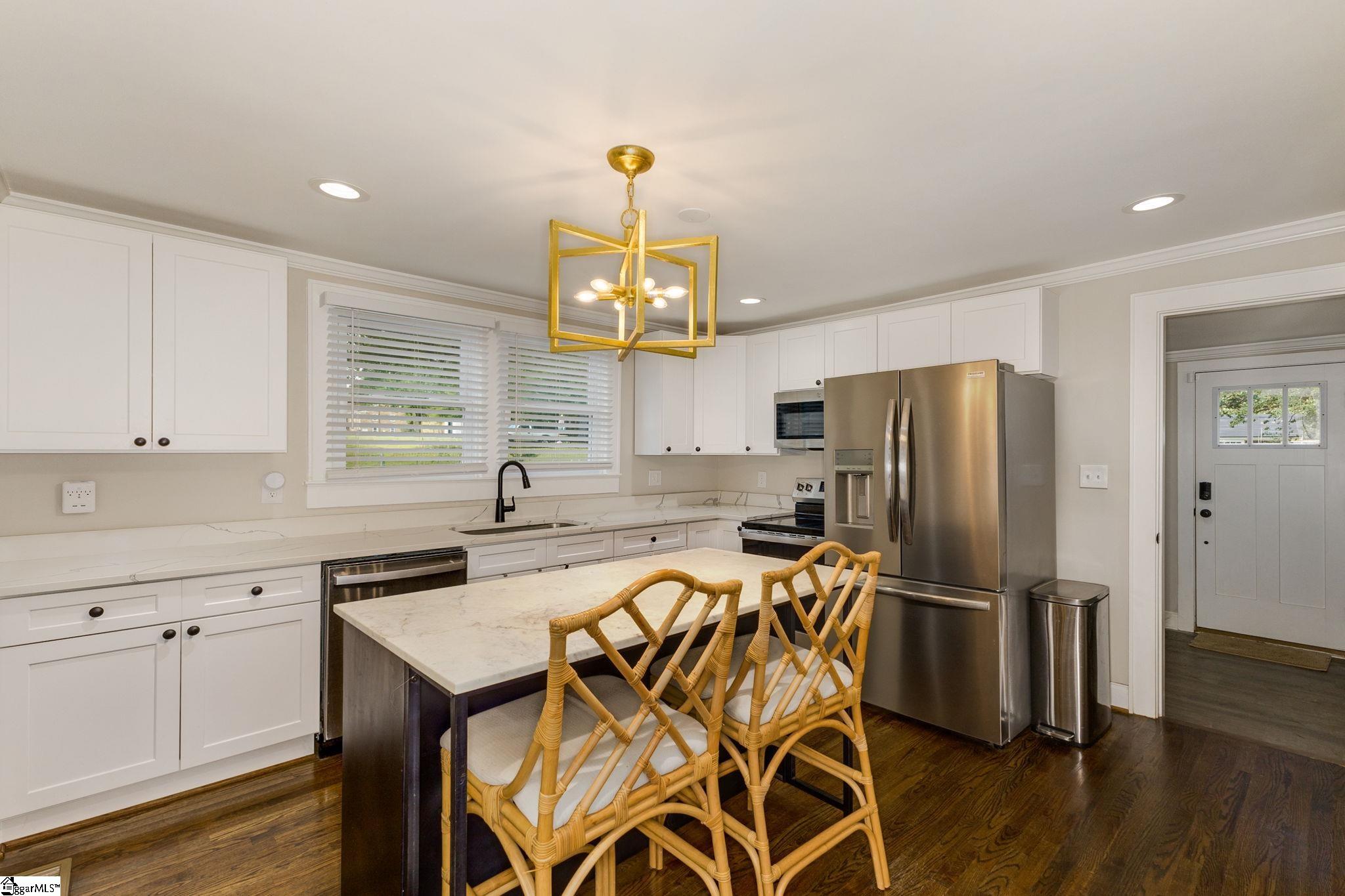 122 Parkins Mill Road Greenville, SC 29607 - Photo 10 of 43