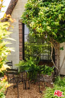 $1,799,000 | 1222 Reynolds Drive, Glendale, CA 91205