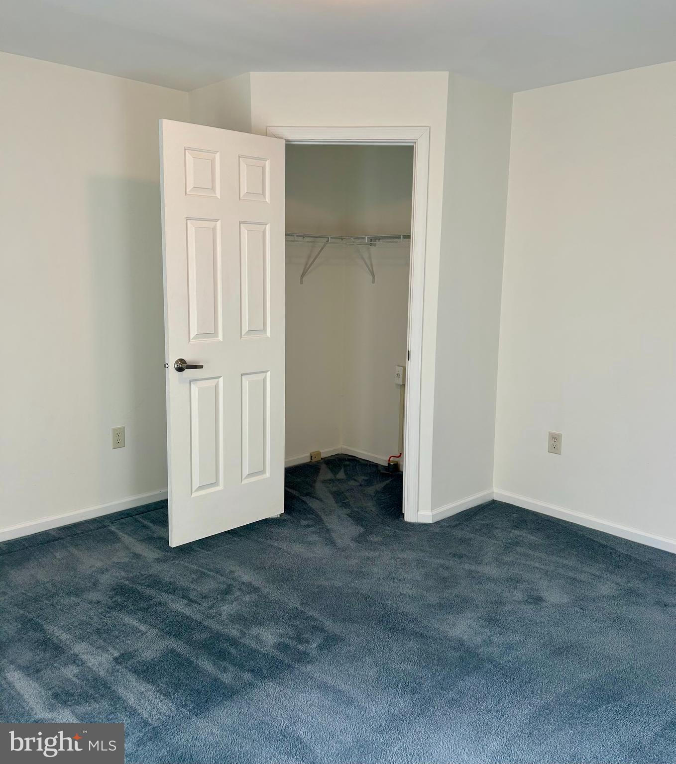 5 Reid Drive Nottingham, PA 19362 - Photo 9 of 23 an empty room with closet area