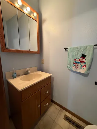 $189,900 | 910 2nd Street Northeast, Roseau, MN 56751