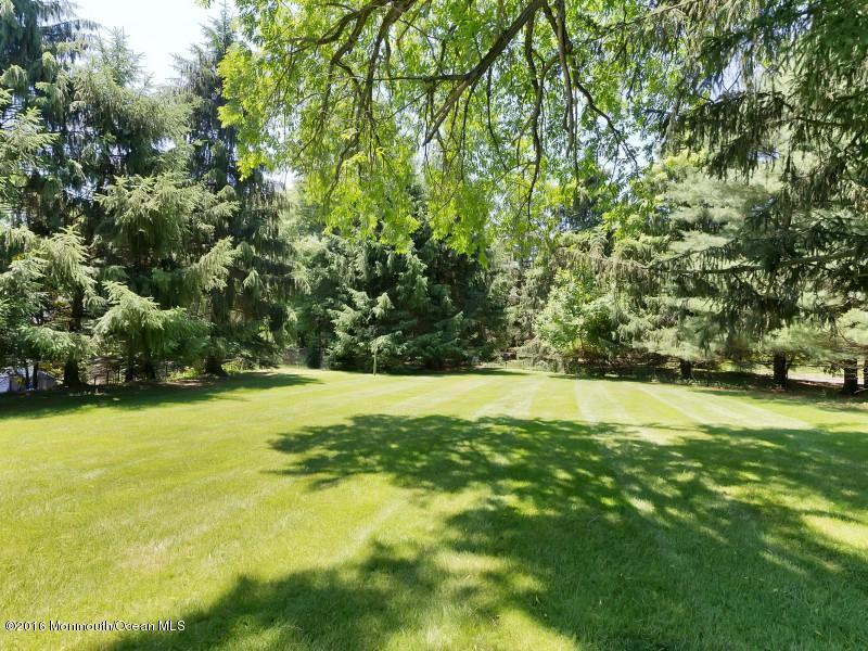 4 Concord Court Colts Neck, NJ 07722 - Photo 49 of 52 058-204705-IMG_5294_4293977
