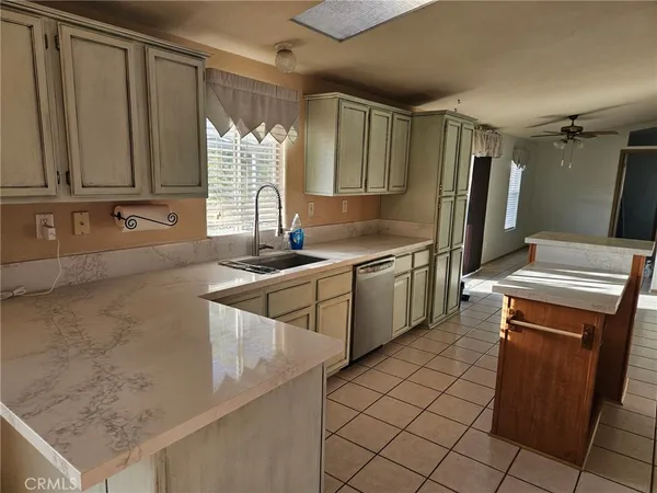 $3,200 | 32743 Lydia Jane, Homeland, CA 92548