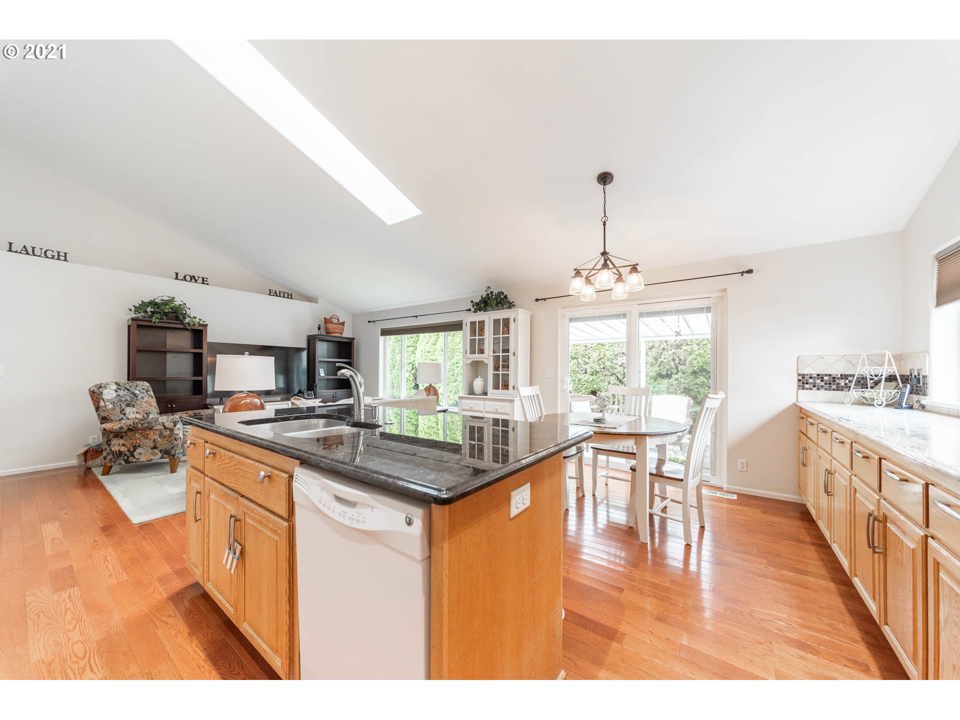 3354 Merryvale Road Eugene, OR 97404 - Photo 7 of 31 Gallery Image 7