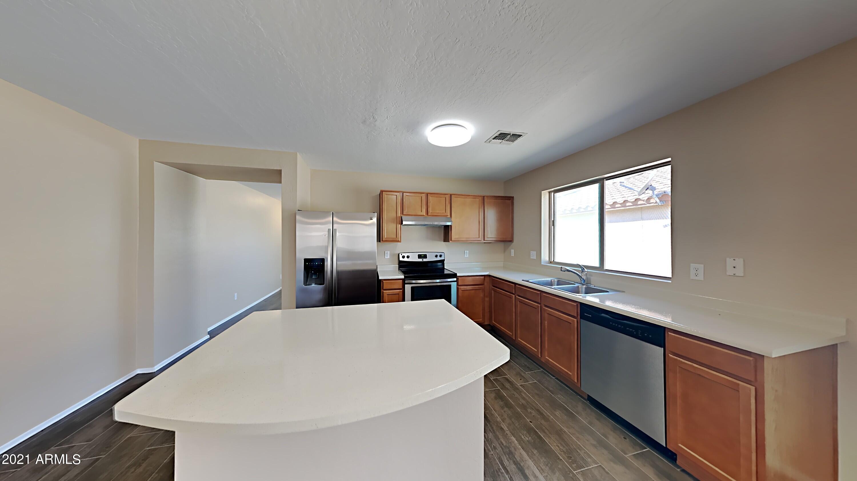 3126 West Fremont Rd. Phoenix, AZ 85041 - Photo 6 of 16 5_Image_DVVgVecJeR