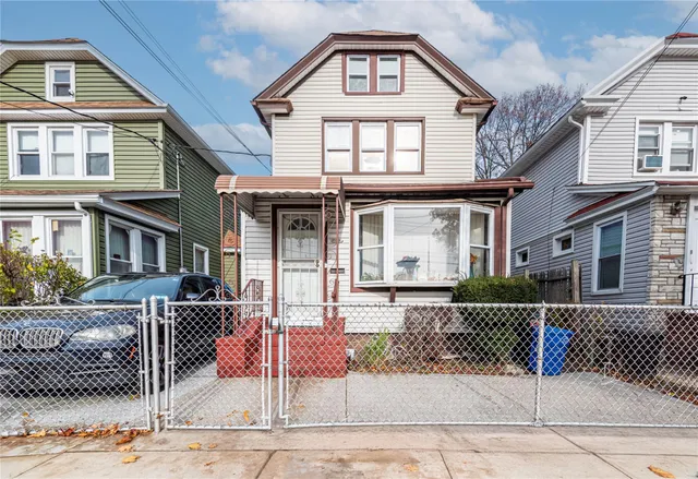 $685,000 | 218-25 101st Avenue | Queens Village