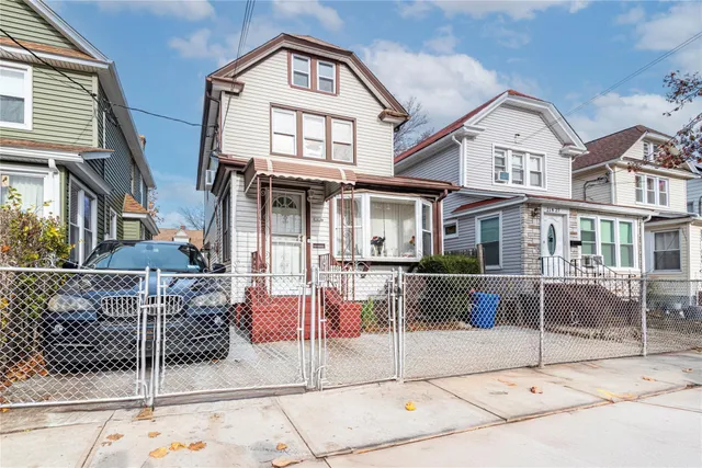 $685,000 | 218-25 101st Avenue | Queens Village