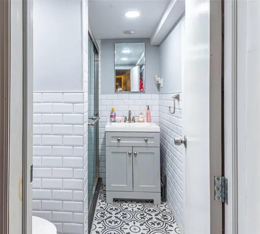 $685,000 | 218-25 101st Avenue | Queens Village