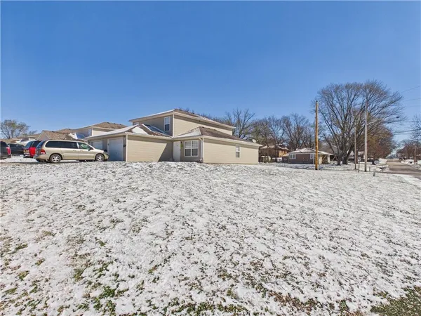 $260,000 | 217-219 Truman Road, Knob Noster, MO 65336