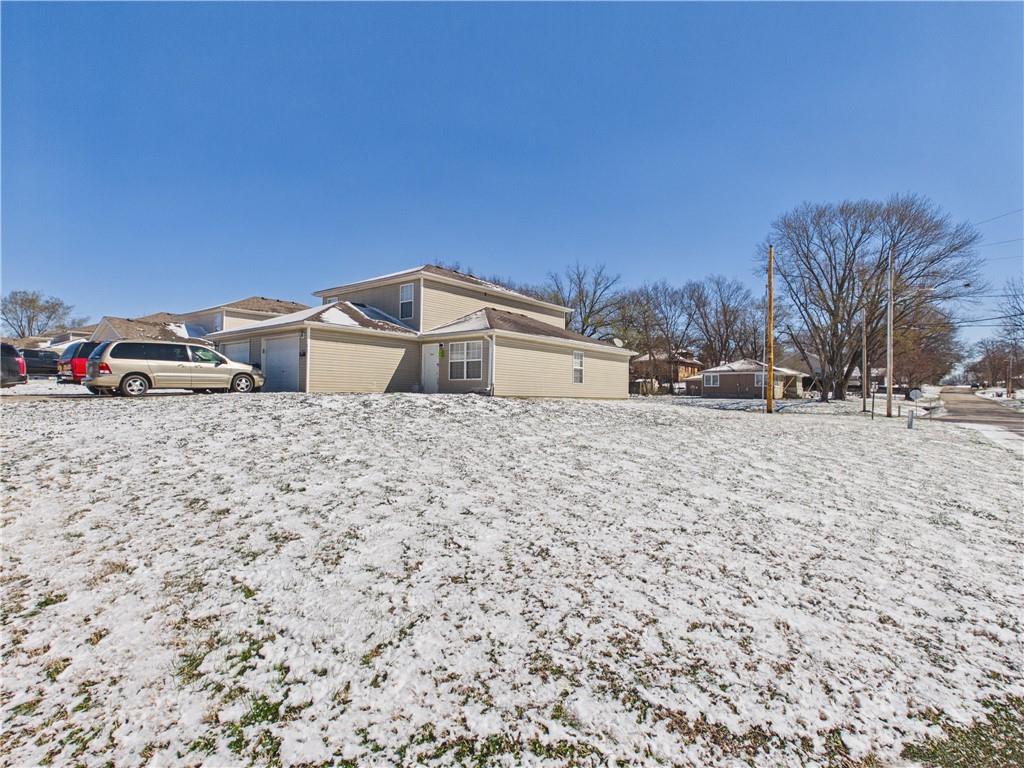 217-219 Truman Road Knob Noster, MO 65336 - Photo 3 of 31