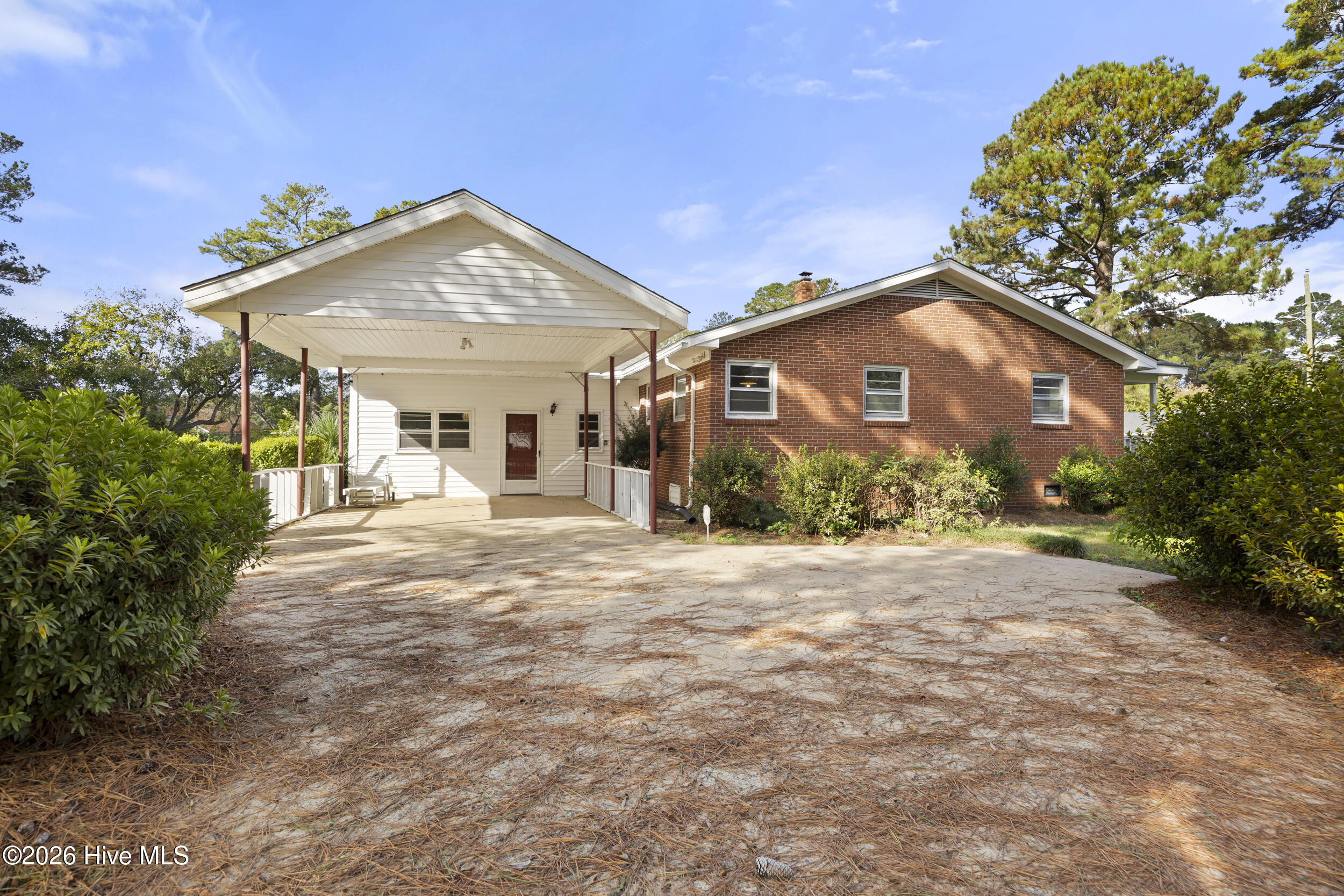 601 Winfrey Street Clinton, NC 28328 - Photo 4 of 33 Image 04