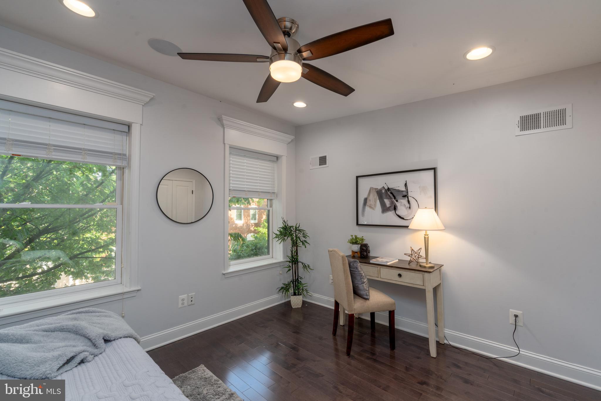 934 South Clinton Street Baltimore, MD 21224 - Photo 17 of 30