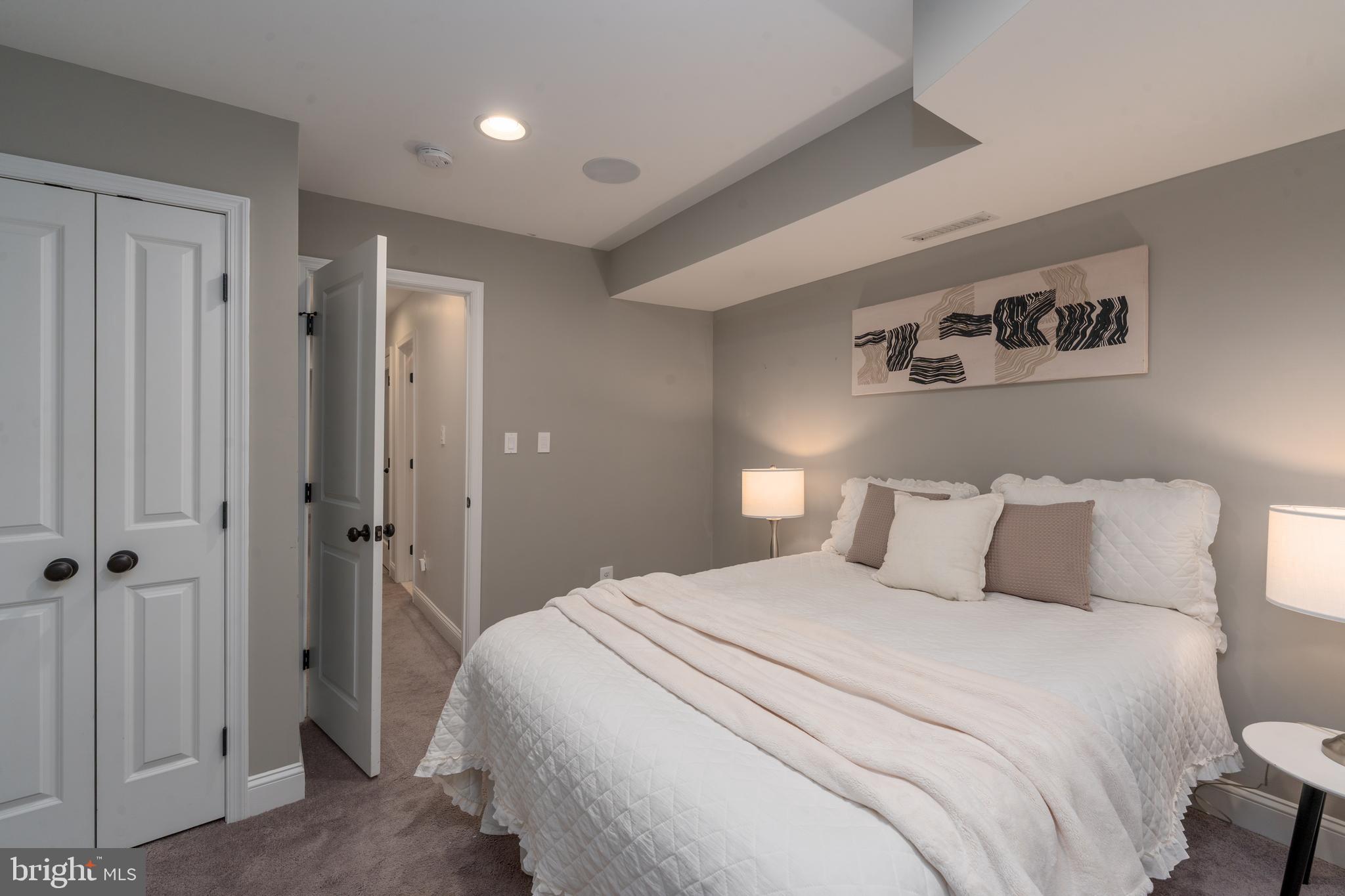 934 South Clinton Street Baltimore, MD 21224 - Photo 21 of 30