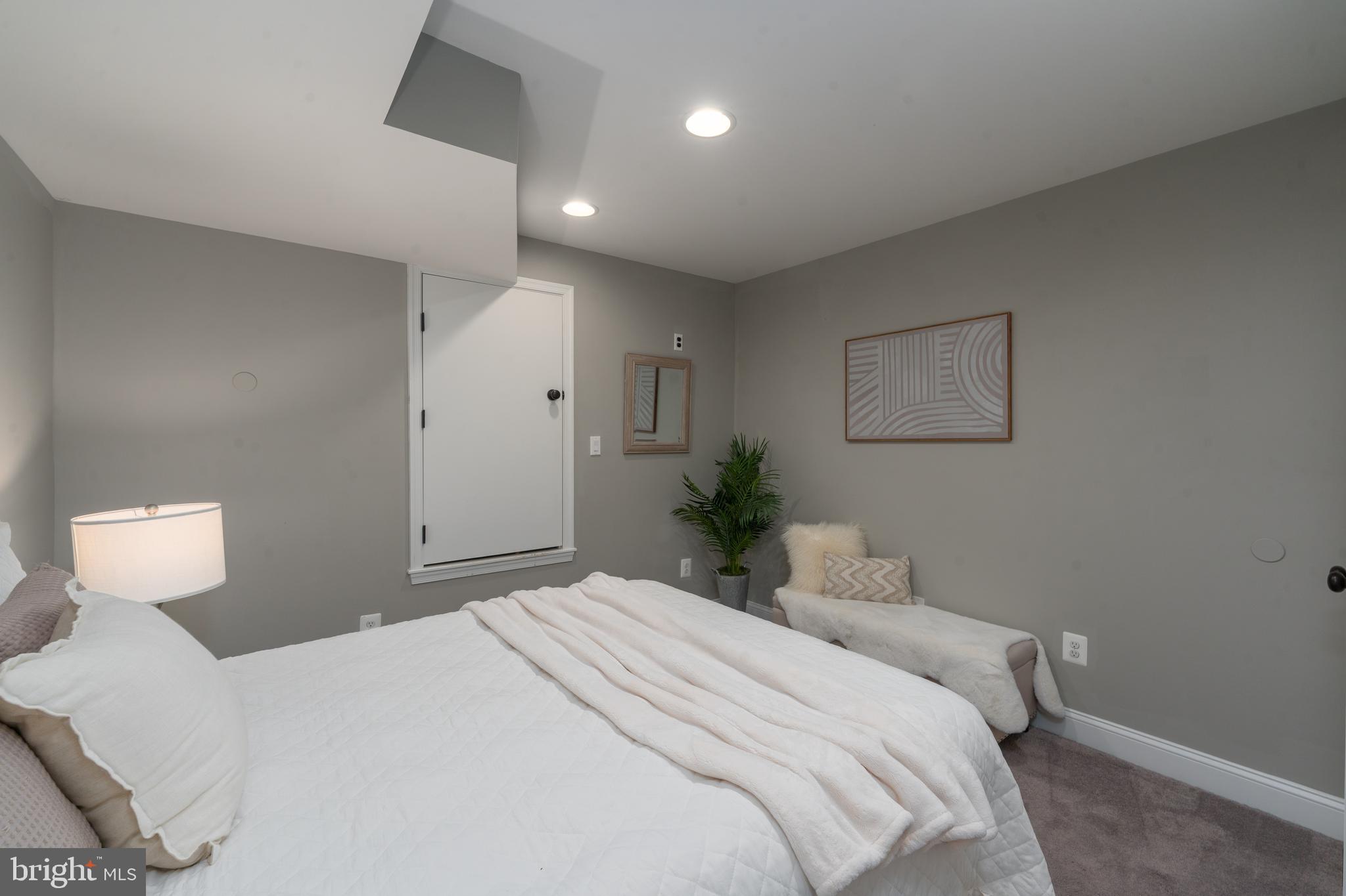 934 South Clinton Street Baltimore, MD 21224 - Photo 22 of 30