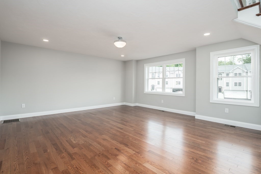 23 Burncoat Heights Worcester, MA 01606 - Photo 12 of 40