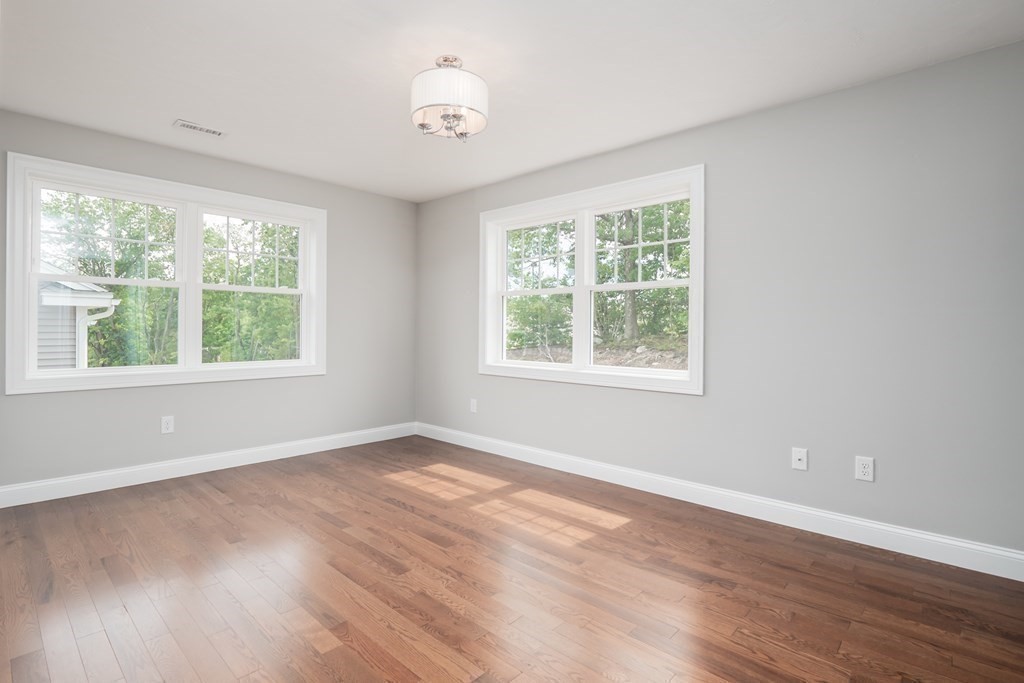 23 Burncoat Heights Worcester, MA 01606 - Photo 15 of 40