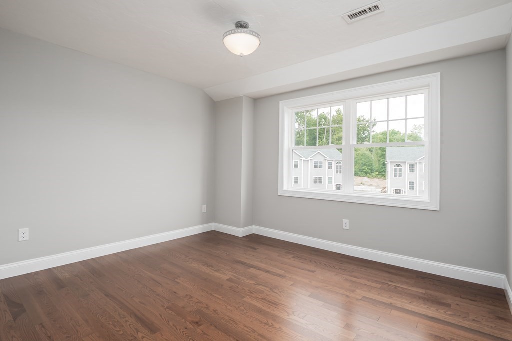 23 Burncoat Heights Worcester, MA 01606 - Photo 17 of 40