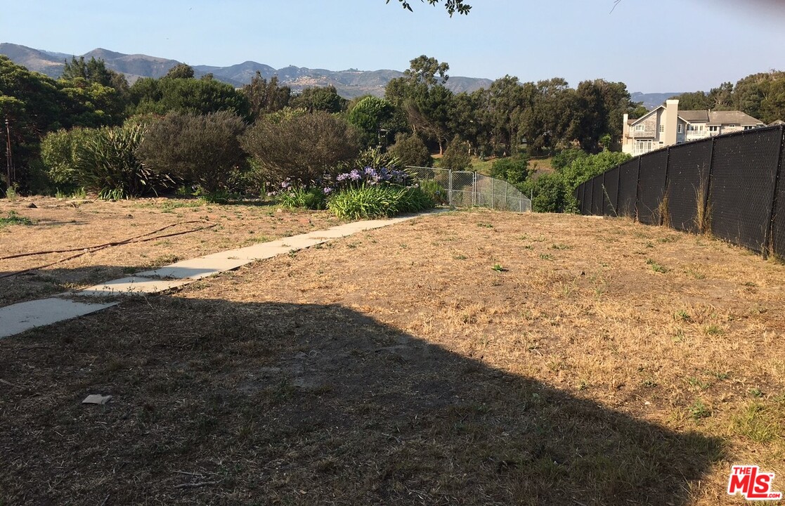 6856 Wildlife Road Malibu, CA 90265 - Photo 8 of 9