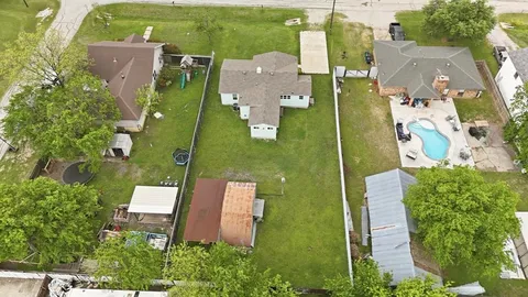 $275,000 | 204 East Bailey Street, Ponder, TX 76259