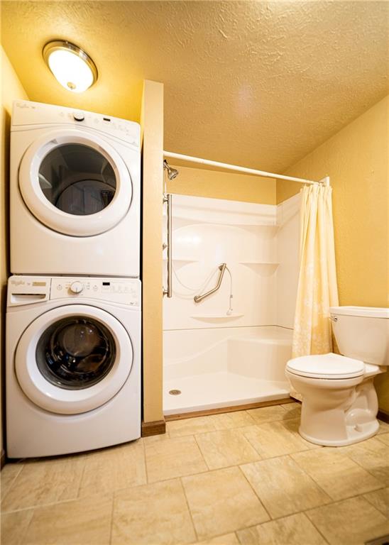 290 Schlemmer Road Rural Valley, PA 16249 - Photo 11 of 25 a bathroom with a toilet and a sink