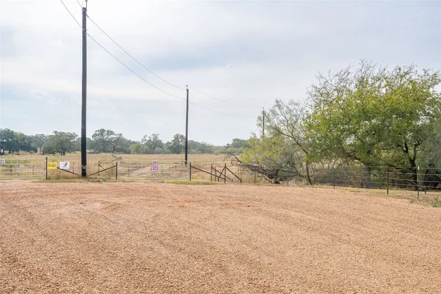 $170,000 | 956 Johnson Farms Road, Harwood, TX 78632