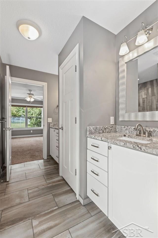 7923 North River Road Freeland, MI 48623 - Photo 15 of 30 50049955-14.JPG