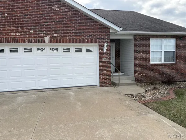 $255,000 | 601 Elizabeth Drive, Litchfield, IL 62056