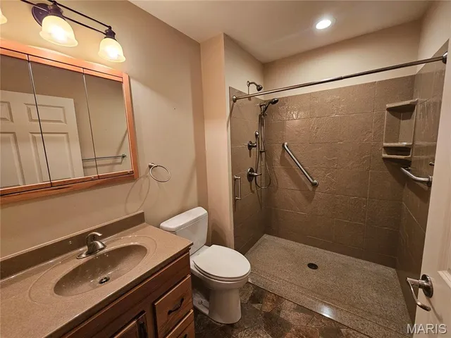 $255,000 | 601 Elizabeth Drive, Litchfield, IL 62056