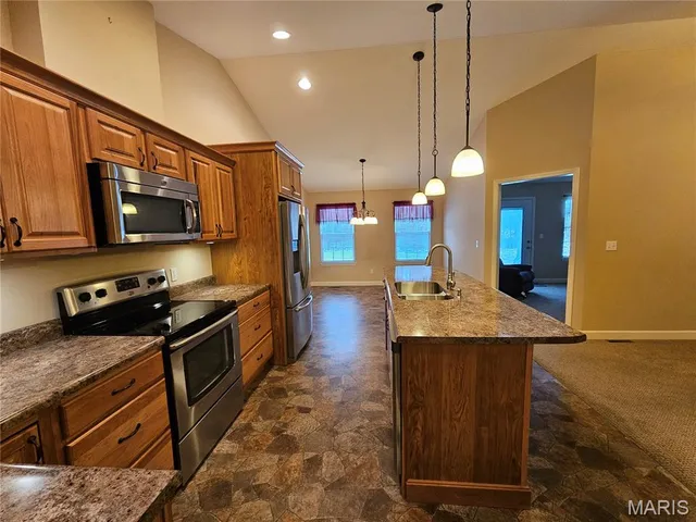 $255,000 | 601 Elizabeth Drive, Litchfield, IL 62056