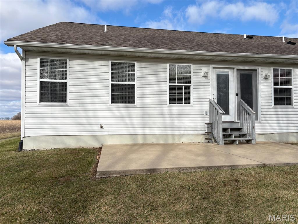 601 Elizabeth Drive Litchfield, IL 62056 - Photo 3 of 28