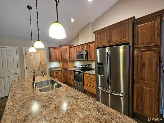 $255,000 | 601 Elizabeth Drive, Litchfield, IL 62056