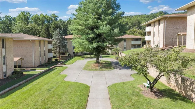 $189,950 | 5260 Cross Bow Circle, Unit 7C, Roanoke, VA 24018