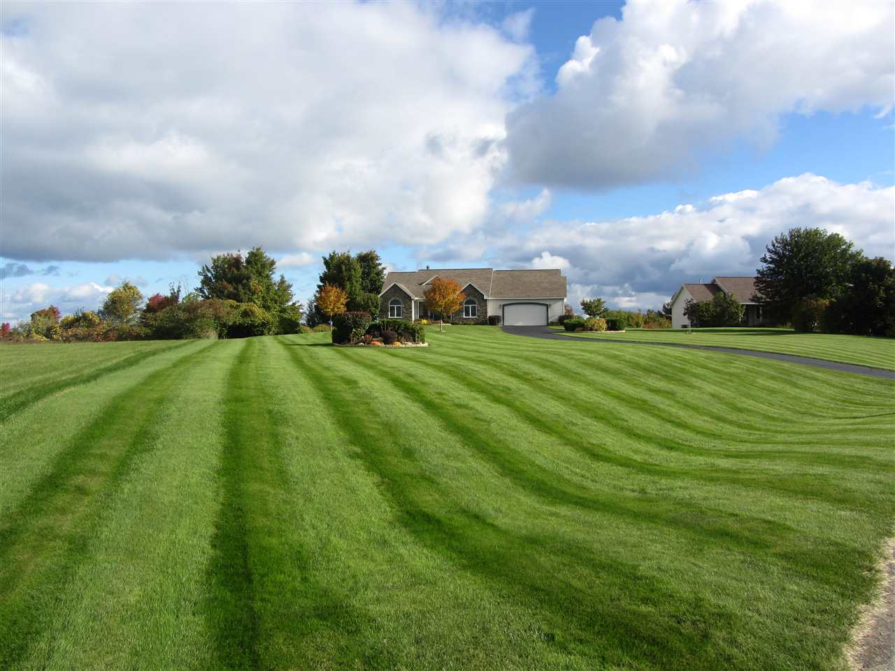 3897 Smokey Ridge Road Traverse City, MI 49686 - Photo 4 of 57 1799007-3.JPG