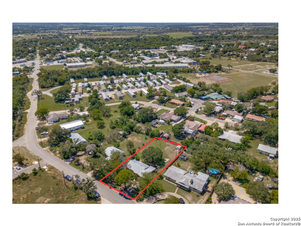 710 Fifth Street Comfort, TX 78013 - Photo 4 of 34