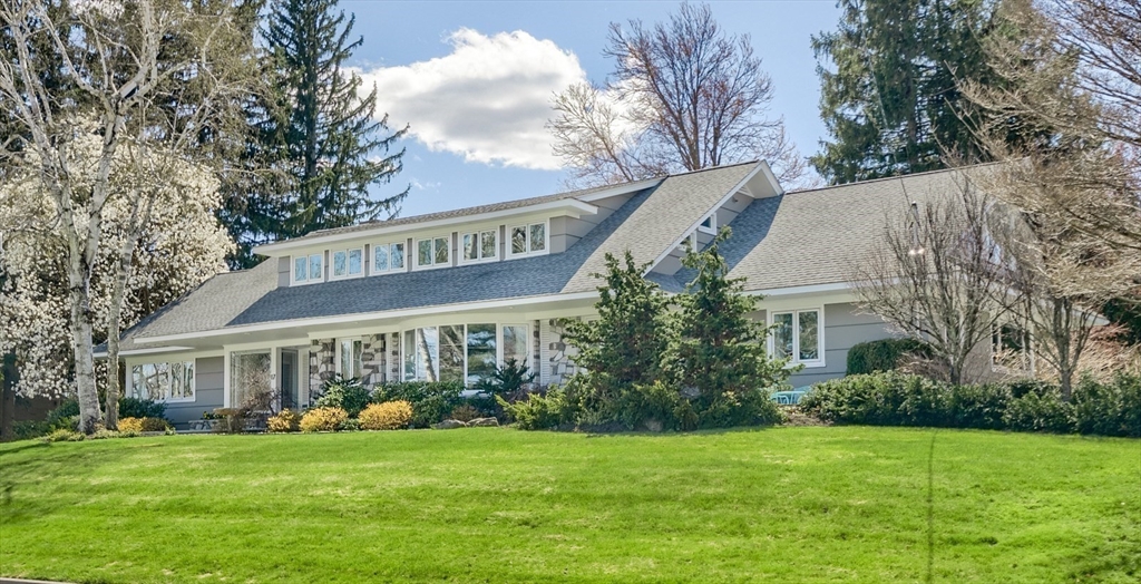 17 Oak Hill Road Worcester, MA 01609 - Photo 7 of 7 Gallery Image 7