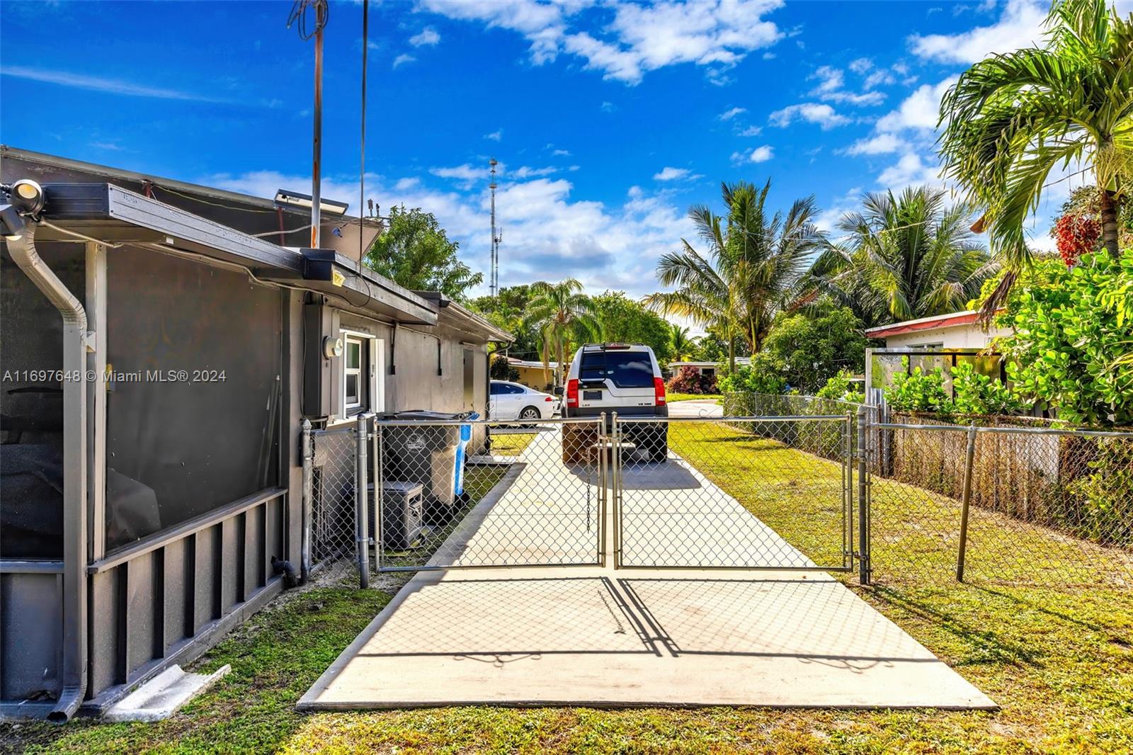 107 Thomas Road West Park, FL 33023 - Photo 24 of 27 Gallery Image 24