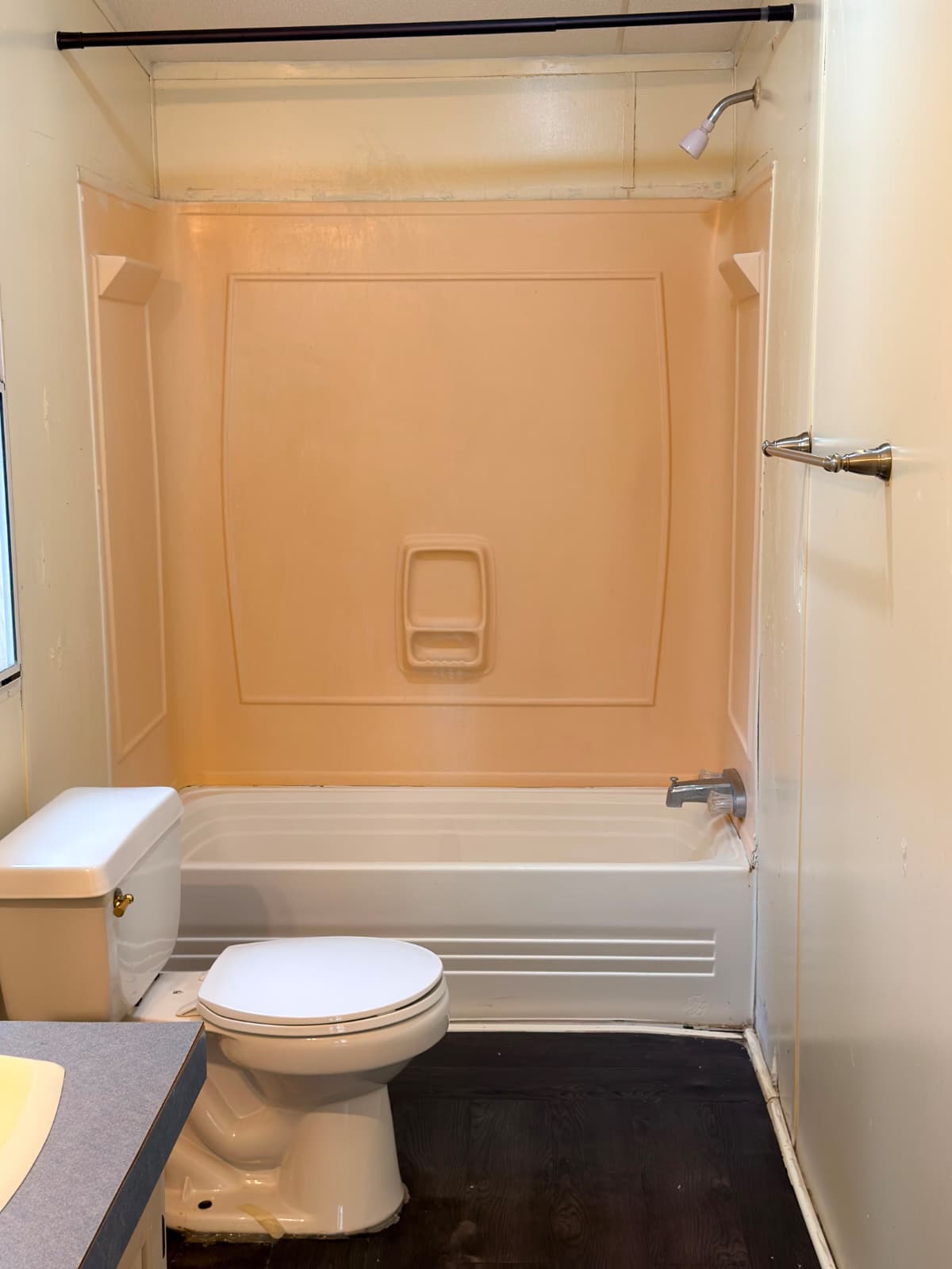 8607 Burleson Manor Road, Unit A Manor, TX 78653 - Photo 5 of 13 Functional bathroom with a combination shower and tub.