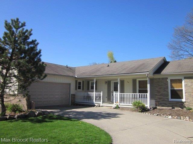 786 Lake Forest Road Rochester, MI 48309 - Photo 24 of 24 Lake Forest Spring 007