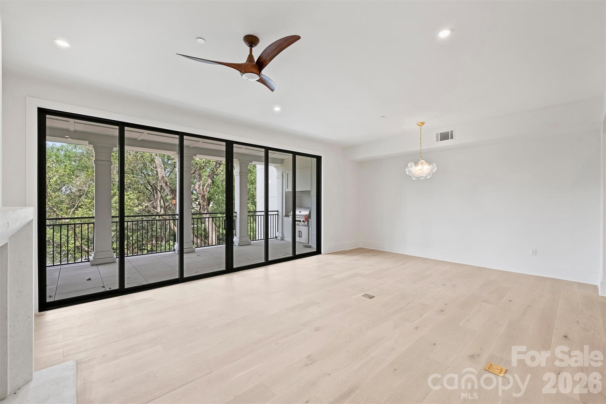 409 Queens Road, Unit 301 Charlotte, NC 28207 - Photo 18 of 48