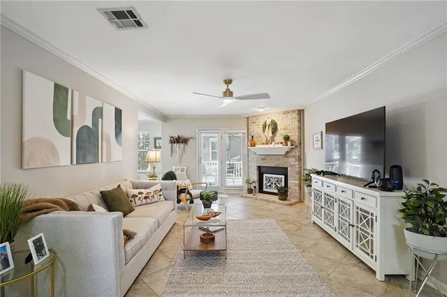 $285,000 | 605 Colbert Street, Unit 10, Mandeville, LA 70448