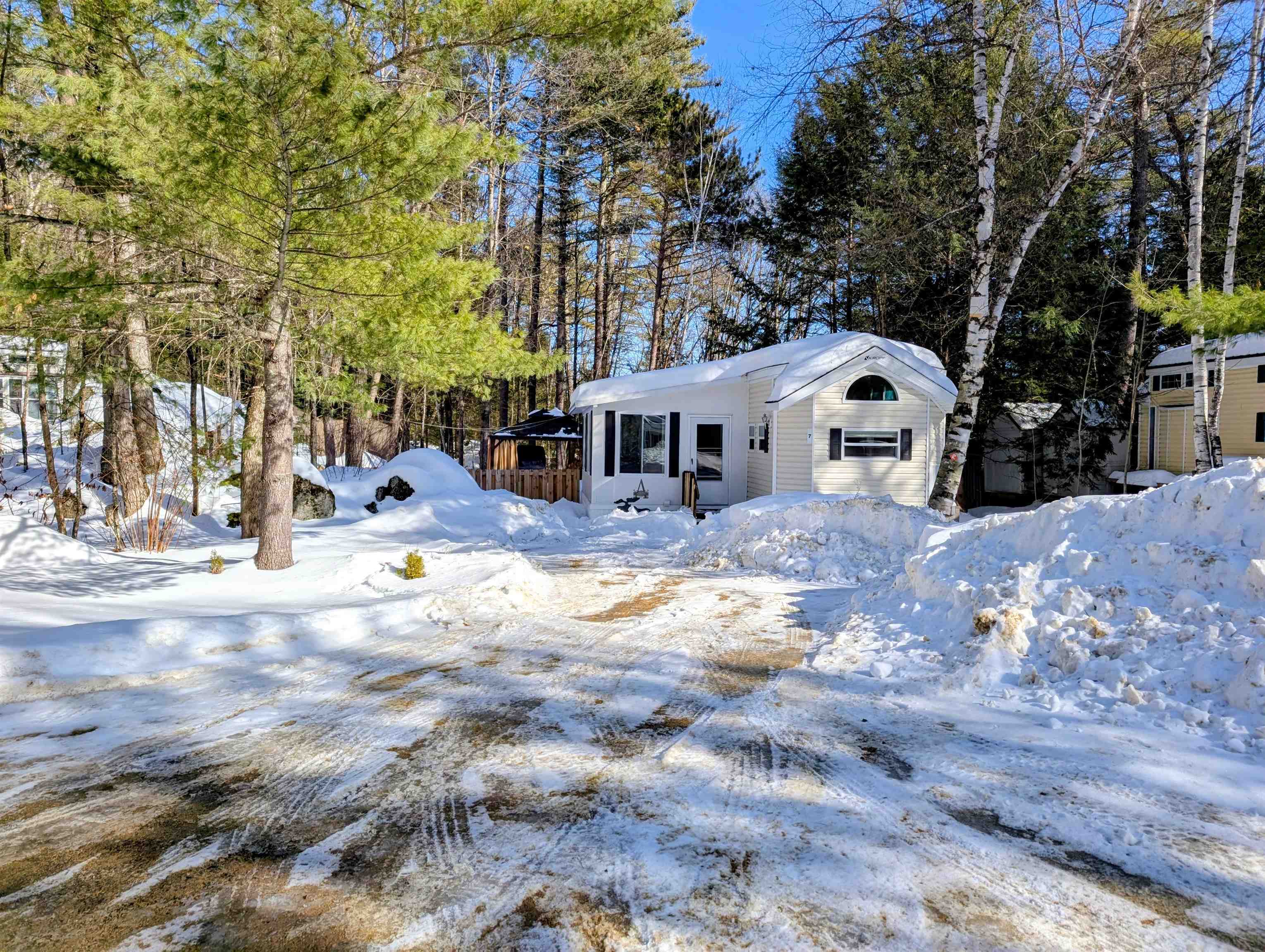 7 Ledges Road, Unit AKA 79) Holderness, NH 03245 - Photo 3 of 51