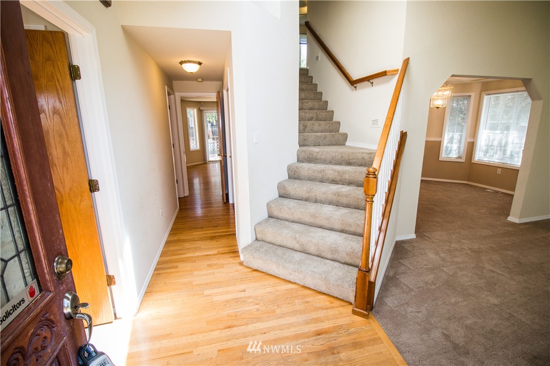 5929 Cherokee Loop Southeast Lacey, WA 98513 - Photo 3 of 25 Gallery Image 3