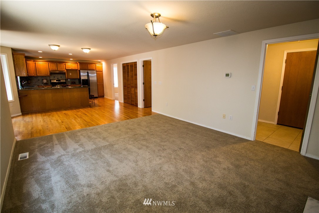 5929 Cherokee Loop Southeast Lacey, WA 98513 - Photo 6 of 25 Gallery Image 6