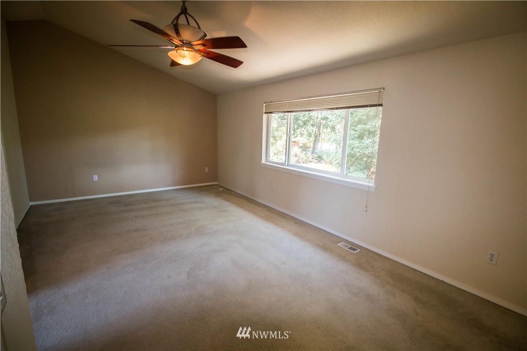 5929 Cherokee Loop Southeast Lacey, WA 98513 - Photo 9 of 25 Gallery Image 9