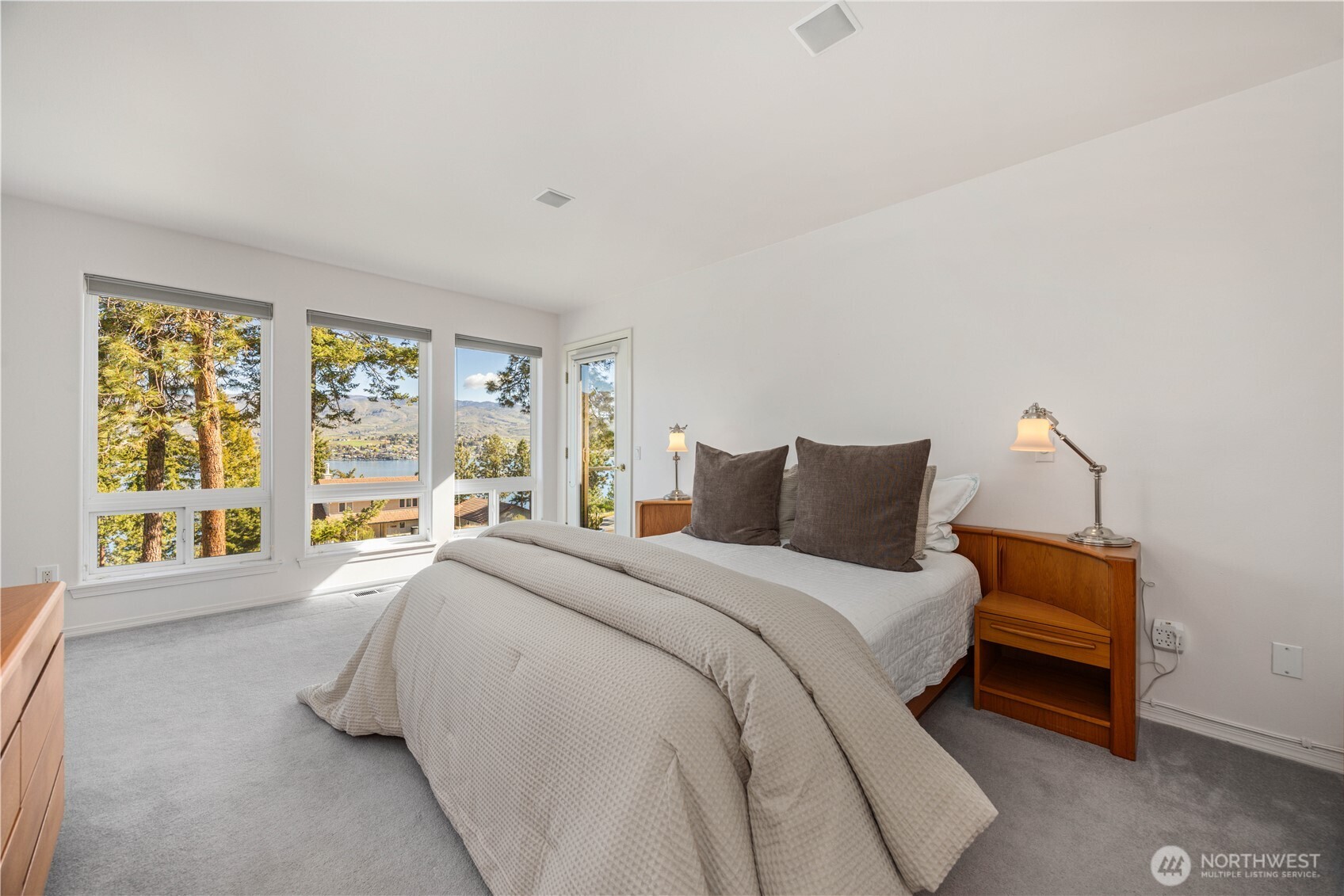 7379 Ridgeview Drive Chelan, WA 98816 - Photo 21 of 40