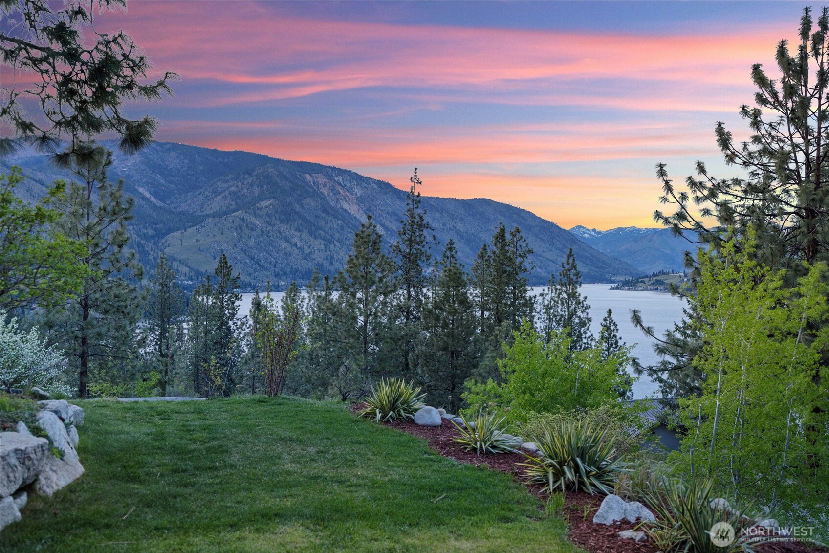 7379 Ridgeview Drive Chelan, WA 98816 - Photo 5 of 40